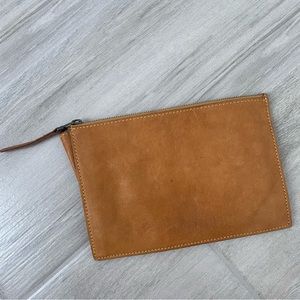 Madewell Pouch in Mustard